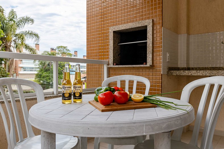 Apartamento a poucos metros da praia de Bombinhas