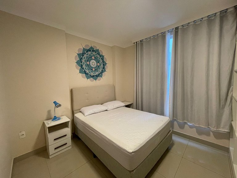 Apartamento com piscina e vista para montanha