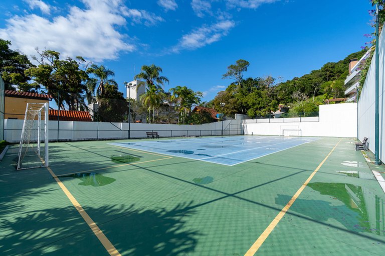 Apartamento com Vista Mar em Condomínio de Luxo