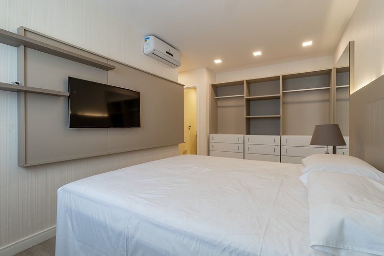 Apartamento com Vista Mar em Condomínio de Luxo