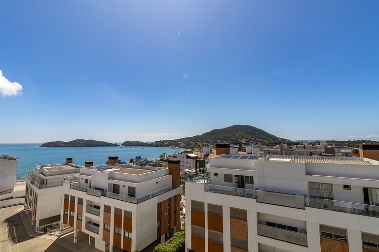 Apartamento com Vista Mar em Condomínio de Luxo