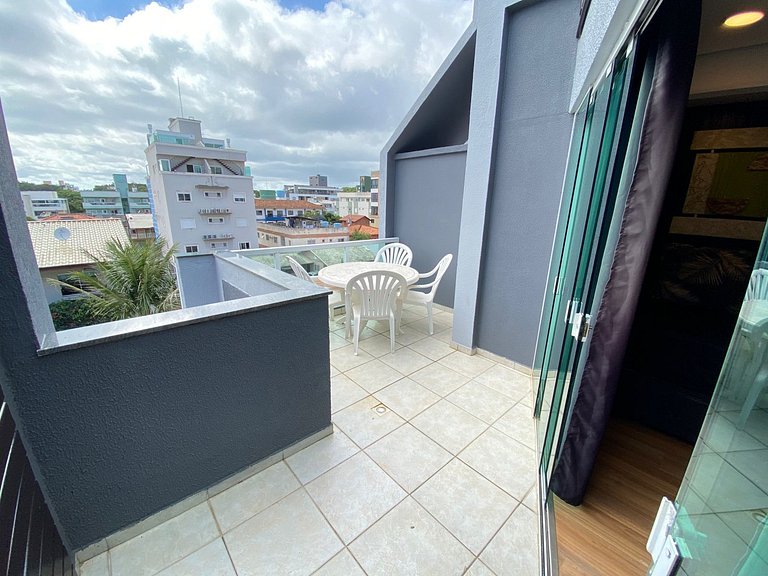 Duplex com piscina na praia de Bombinhas