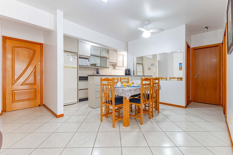 Excelente Apartamento em Bombas - 3 dormitórios