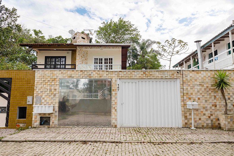 Exclusiva Casa com Piscina para Familias