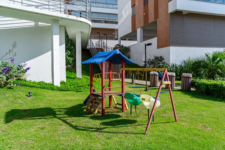 Luxuoso Apartamento em Condomínio com Piscina