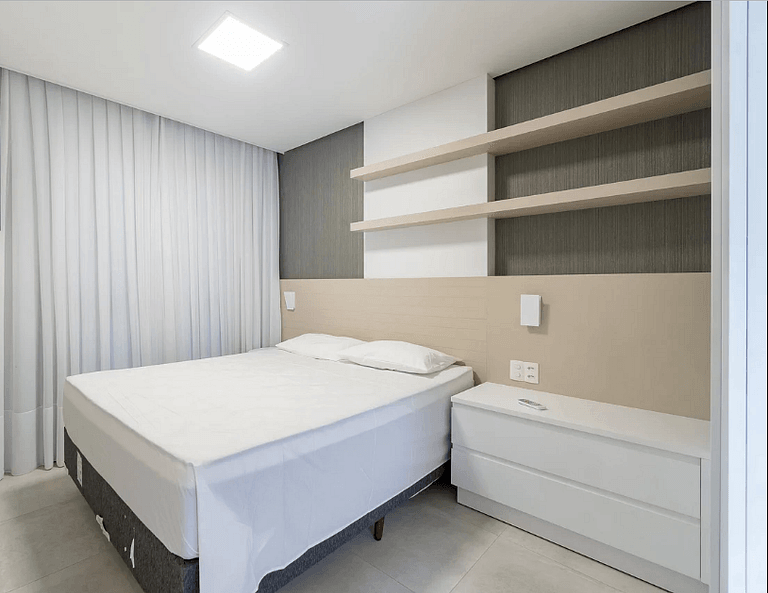 Porto Madero - Apartamento Alto Padrão em Condo com Piscina